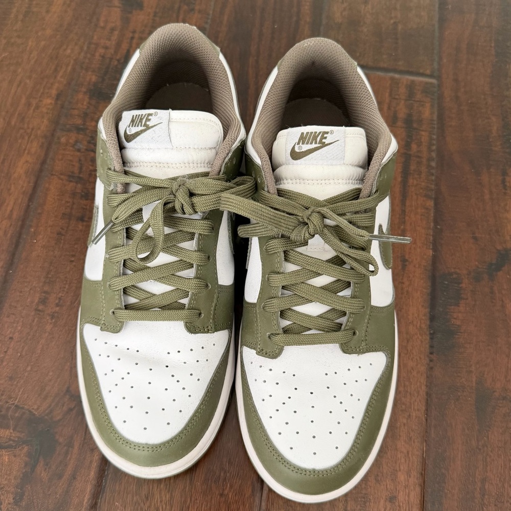 Nike Men's Dunk Low in Medium Olive - Picture 4 of 4